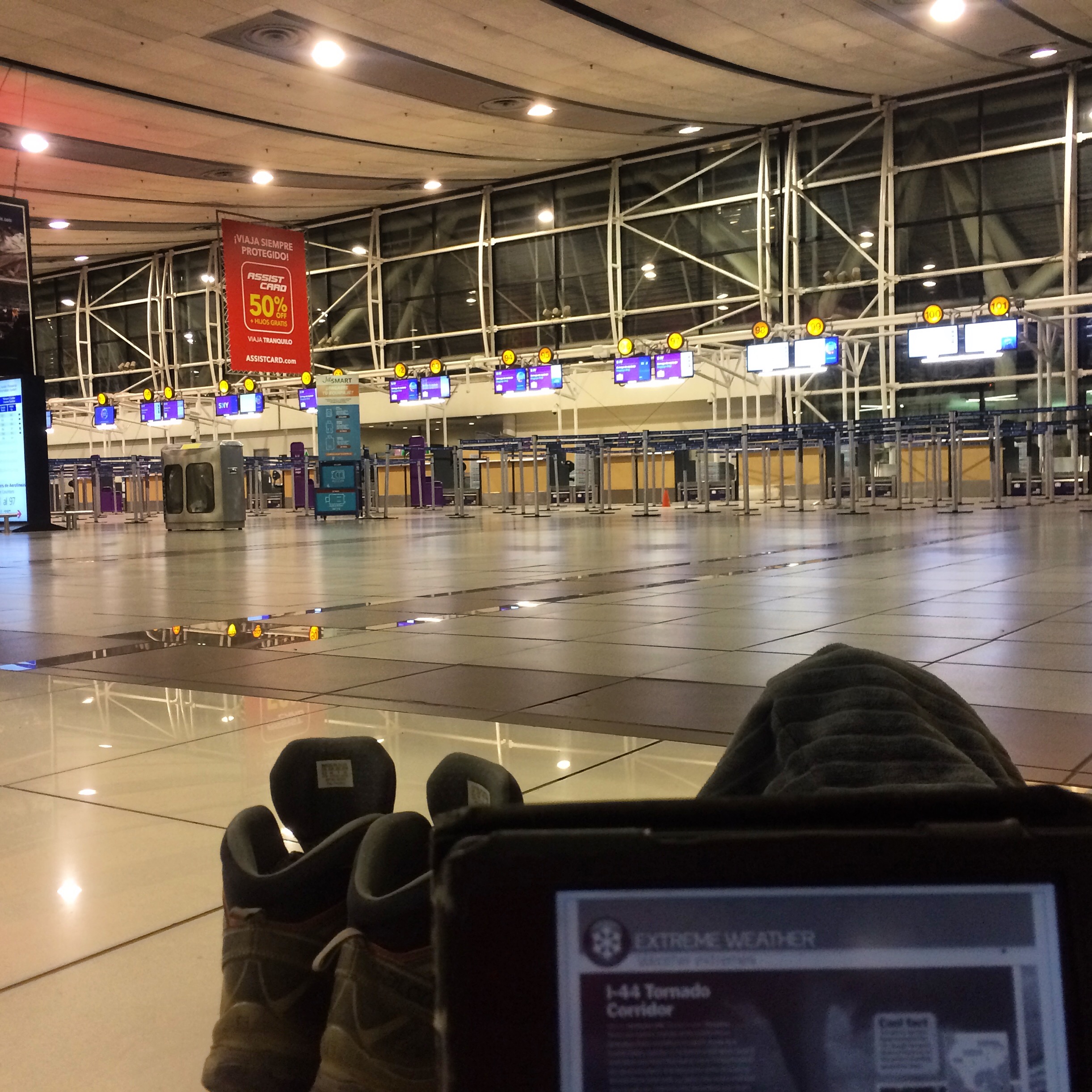 5 napos szürreális „haza” út  Patagóniából mentesítő járattal egy üres és szomorú világon át