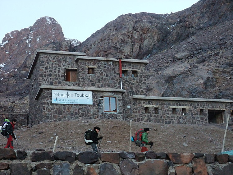 Alaptábor a Toubkál hegyen, Marokkó